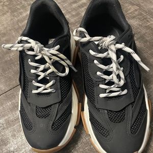 Steve Madden possession sneakers